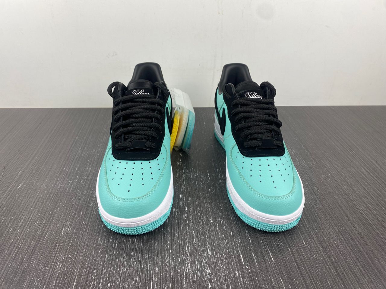 T*f*ny & Co. x Nike Air Force 1 Low DZ1382-002